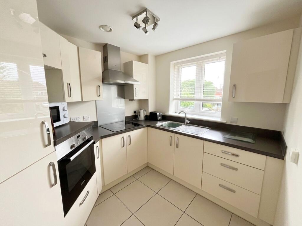 Seymour Road, Trowbridge, BA14 photo 3