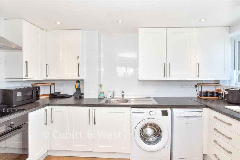 Apartment in Portsmouth - View 4