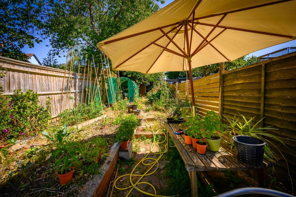 House in Dacorum, Hertfordshire - View 4