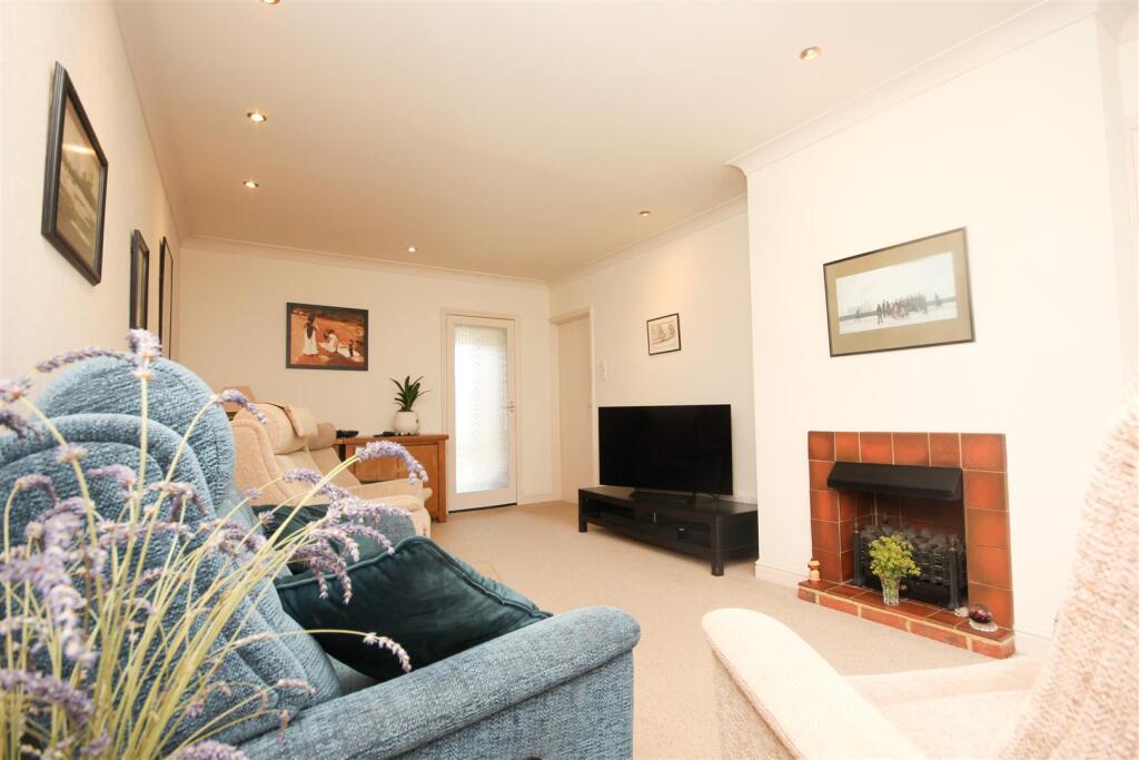 NN10, Meadow View, Higham Ferrers - View 5