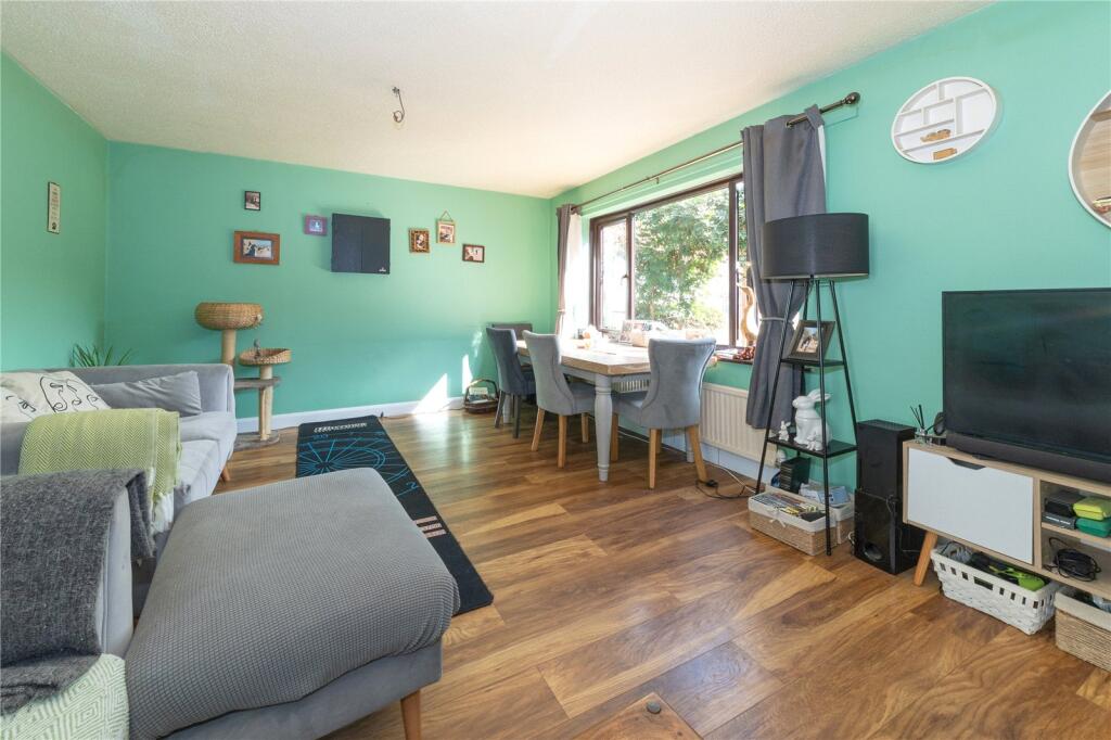 House in Milton Keynes, Great Linford - More