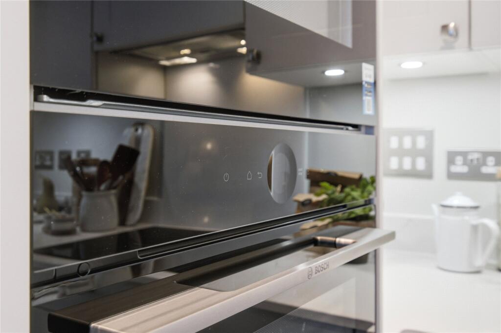 House in Twickenham - View 5