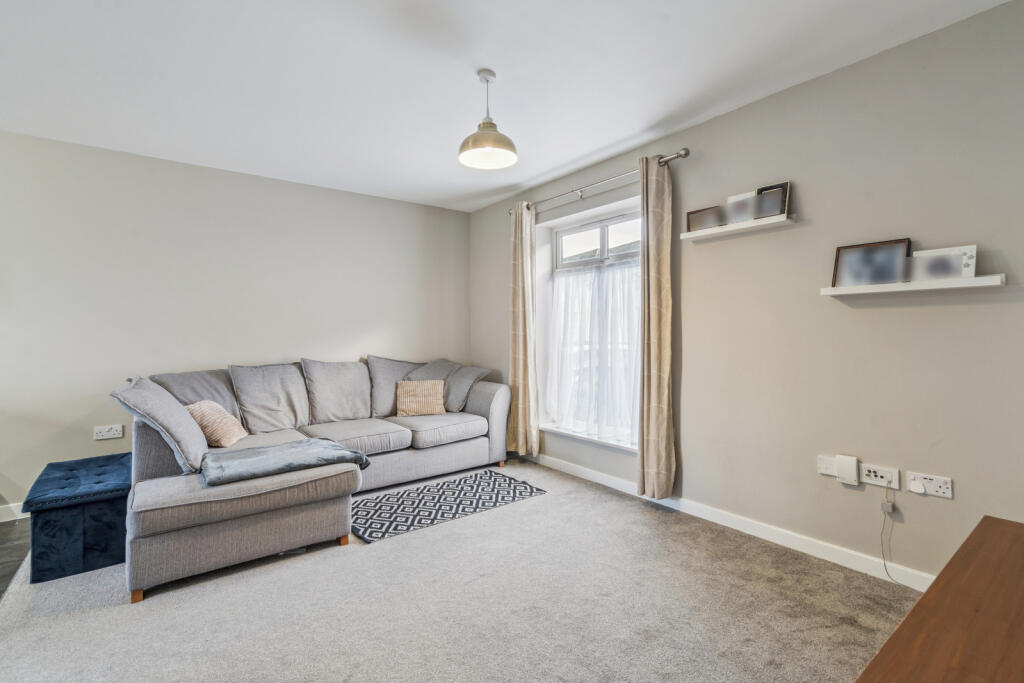 Apartment in Hemel Hempstead, Little Chalfont - View 4