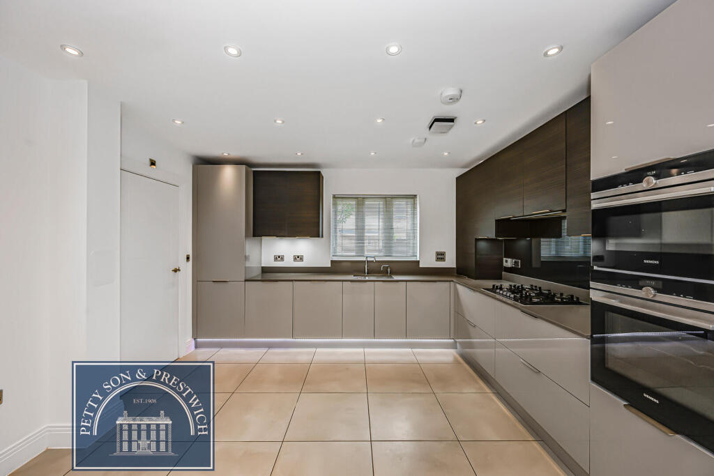 House in Ilford - View 4