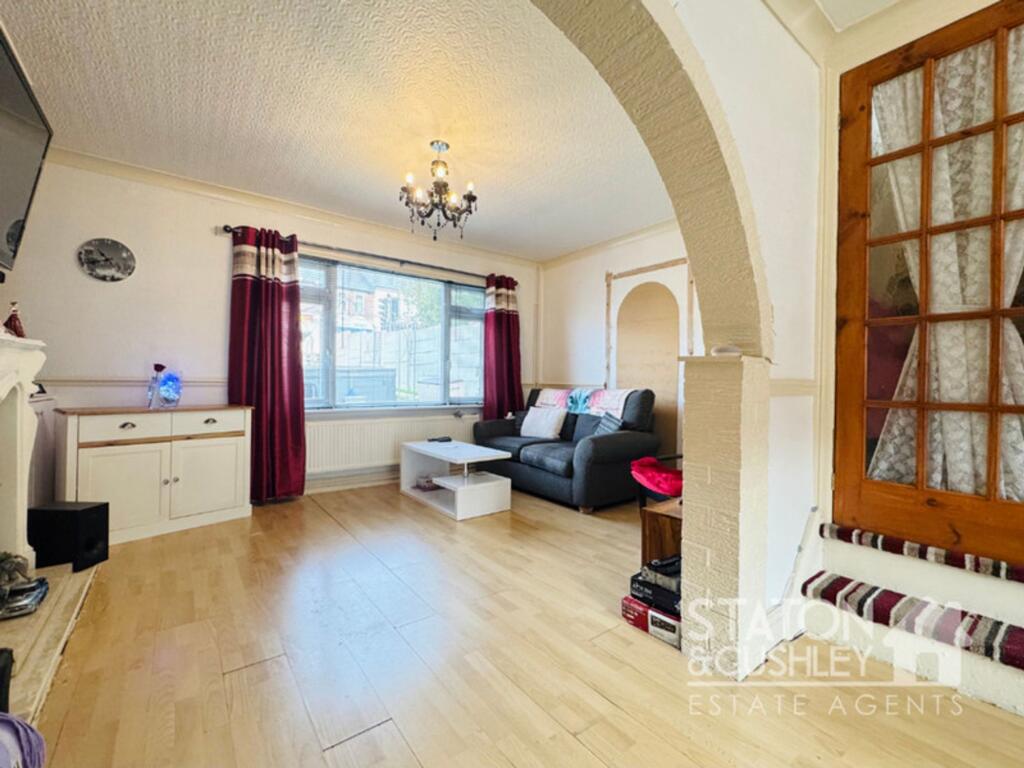 First Avenue, Forest Town, NG19 - View 5