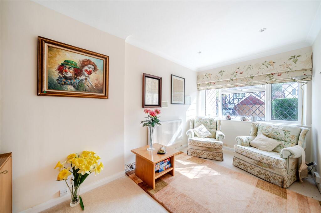 House in Elmbridge, Surrey - More