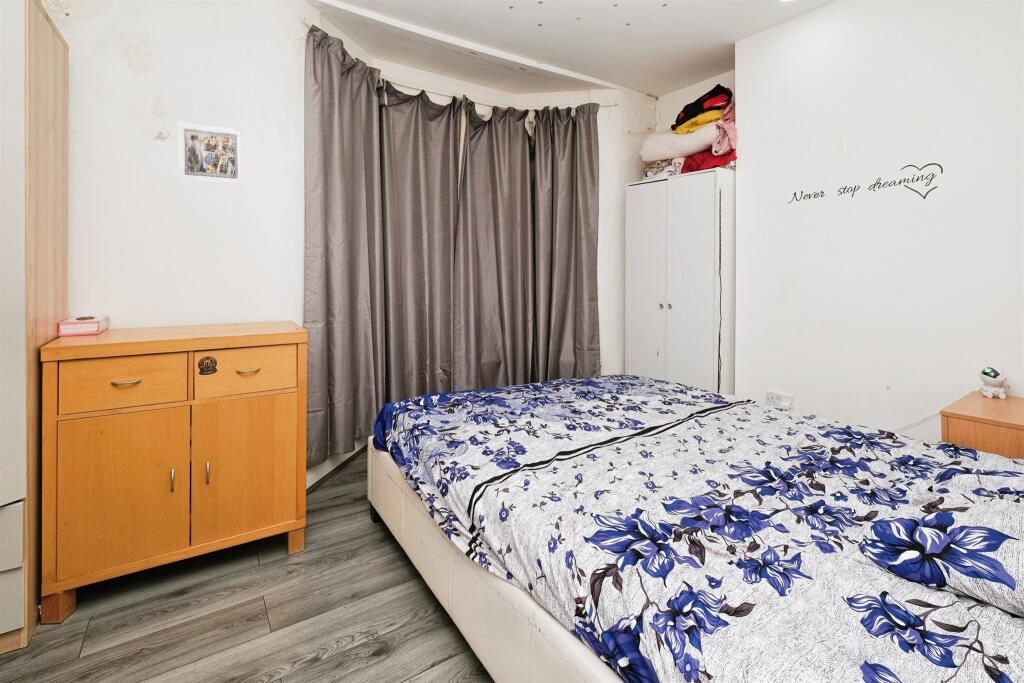 House in Liverpool, Kensington Fields, Kensington - More