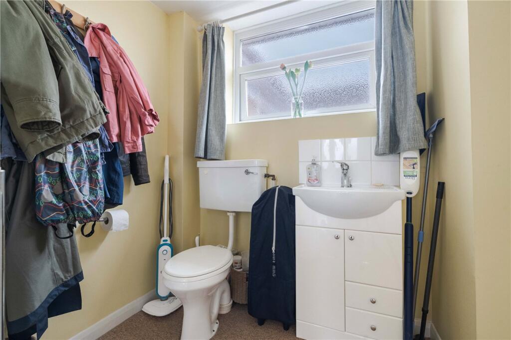 Huntingdon Drive, Wimborne, Dorset, BH21 photo 3
