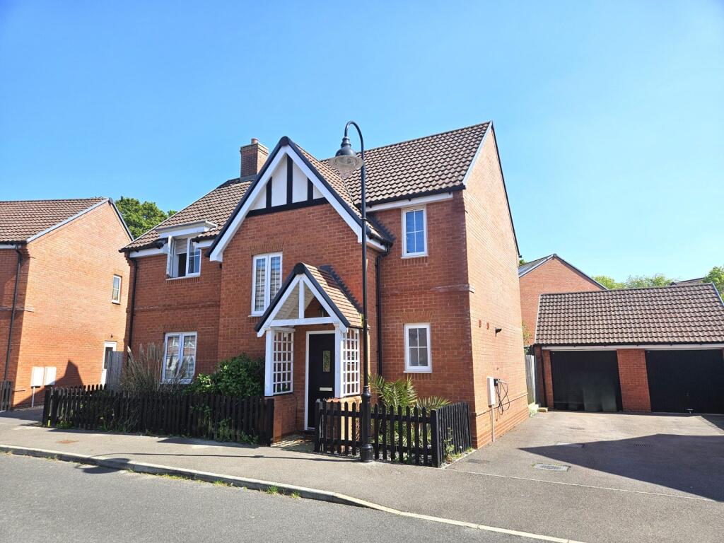 Main image of property: Savernake Way, Fair Oak, Eastleigh, Hampshire, SO50