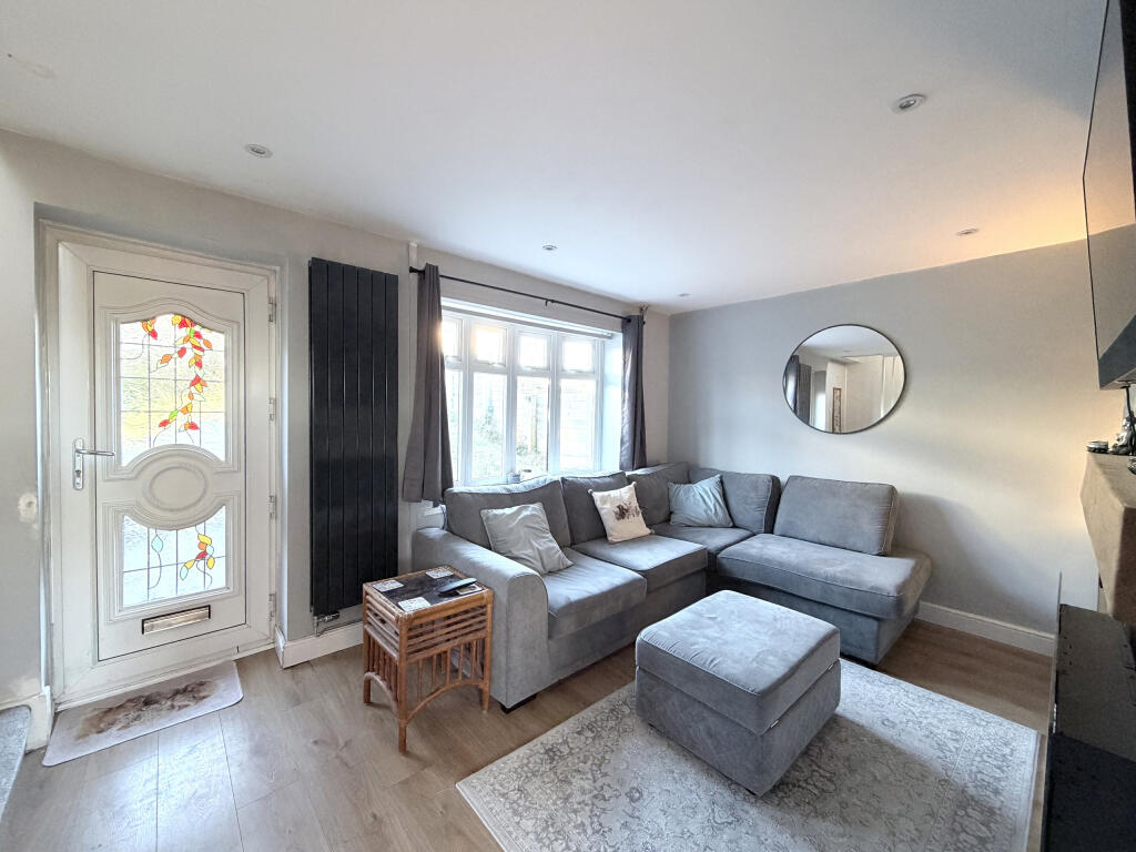 Heol Y Beddau, Beddau, Pontypridd photo 2