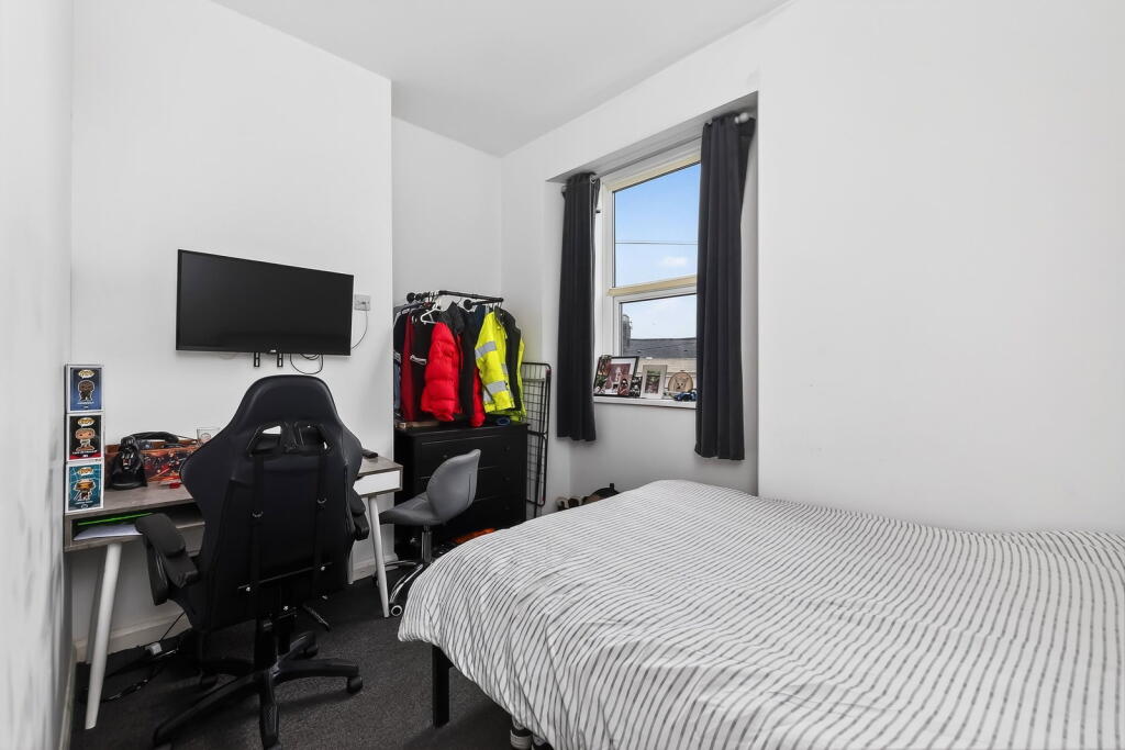 Apartment in Plymouth - View 4