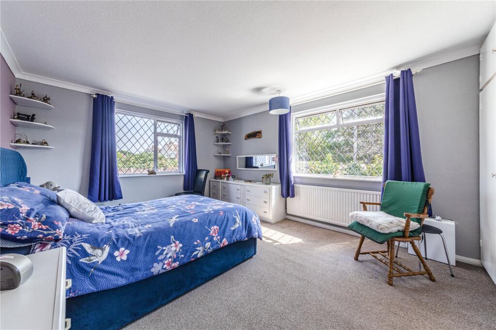 House in Runnymede, Addlestone - More