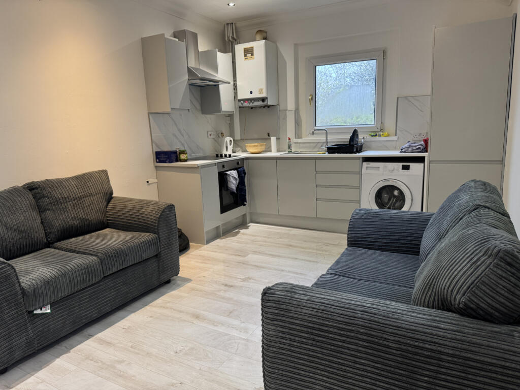 Main image of property: Miskin Street