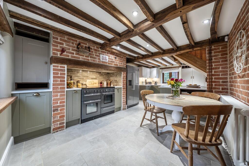 Stroudwood Lane, Upham, Hampshire, SO32 photo 2