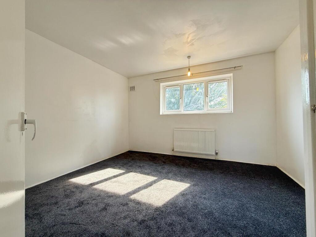 House in Luton, Limbury - View 4