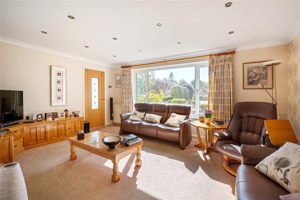 Albans Close, Bardsey, LS17 photo 4