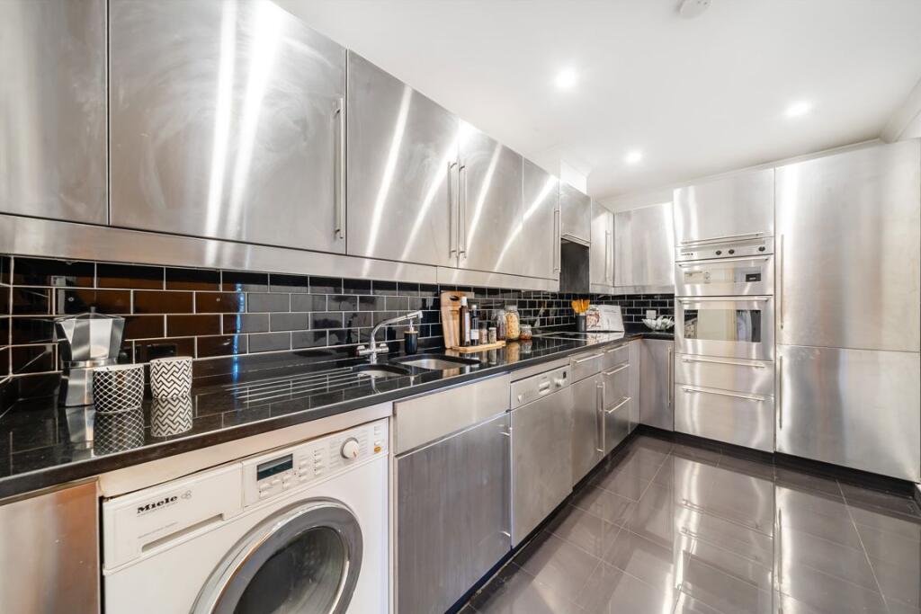 Apartment in London - View 5