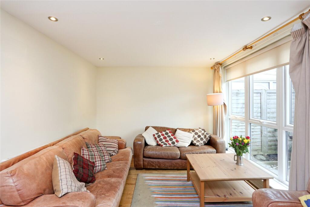 House in London - View 4
