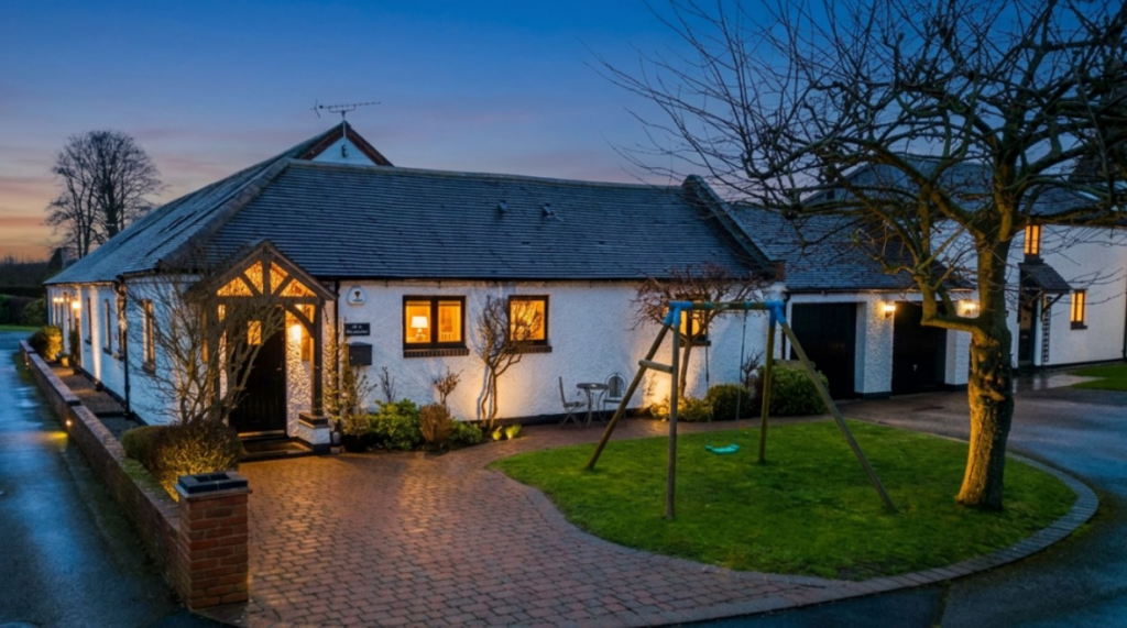 Main image of property: The Stables, Hargate House Farm, Hilton, DE65 5FJ