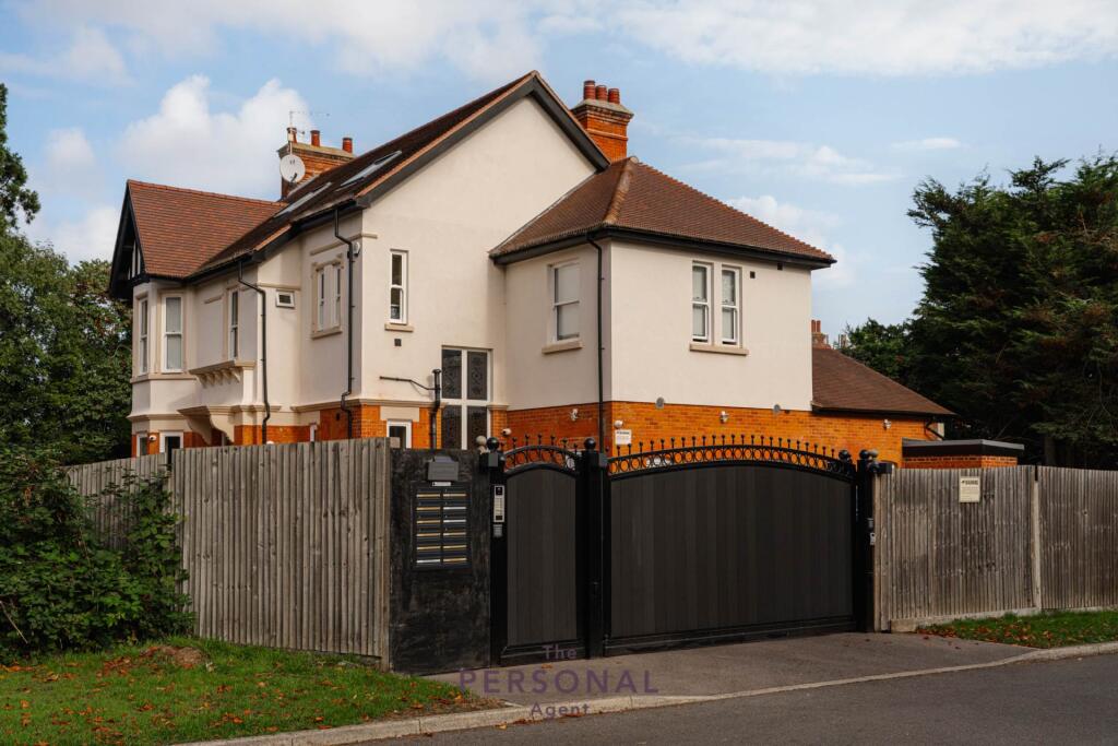 Apartment in Epsom, Parkviews, West Ewell - View 5