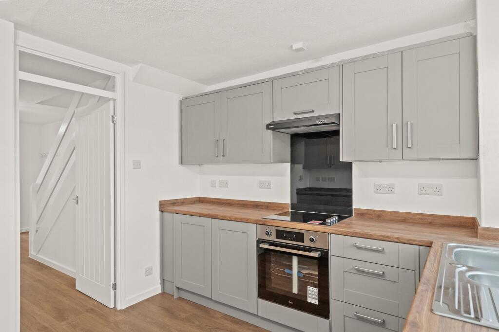 Birkenshaw Way, Armadale photo 2