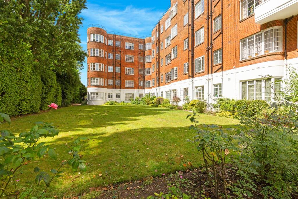 Apartment in London - View 3