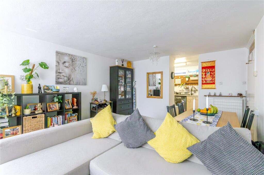 Main image of property: Dovedale Close, Harefield, Uxbridge, UB9