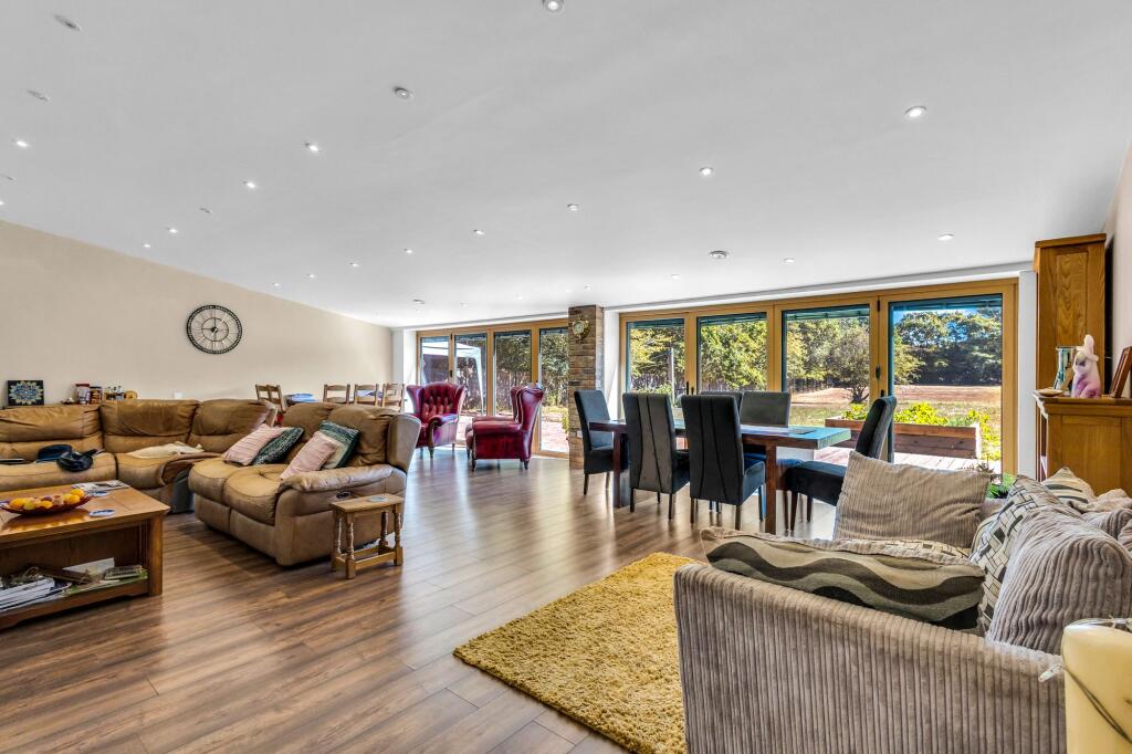 House in Ashford, Brissenden Green, Bethersden - View 5