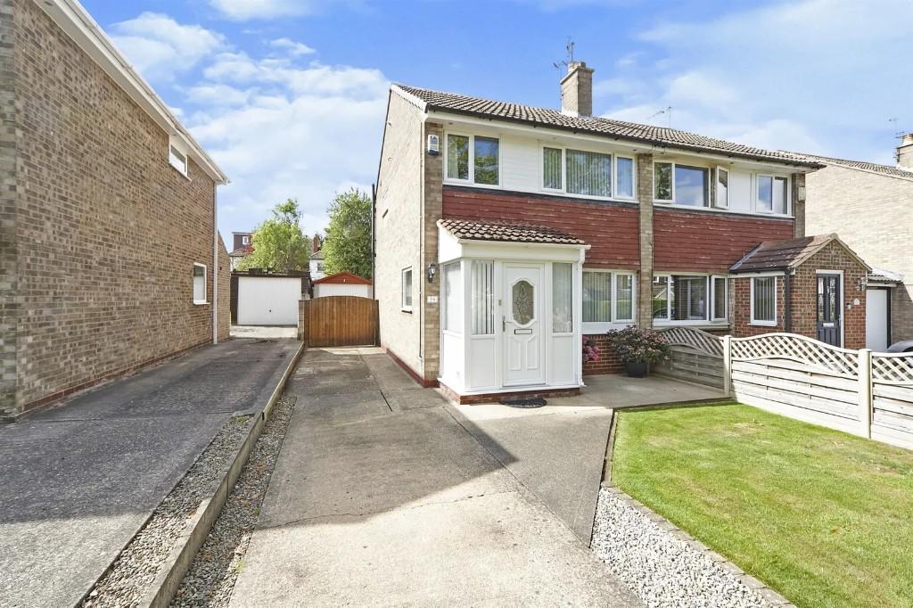 Main image of property: Sunningdale Avenue, Leeds, West Yorkshire, LS17