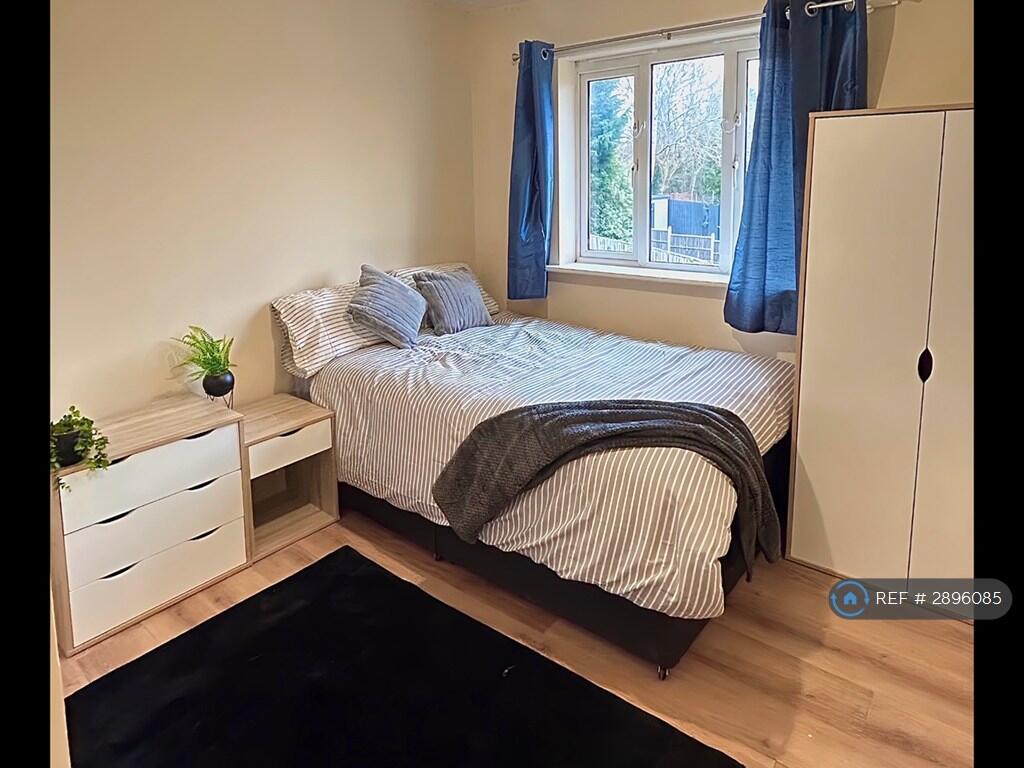 Main image of property: Grazebrook Croft, Birmingham, B32