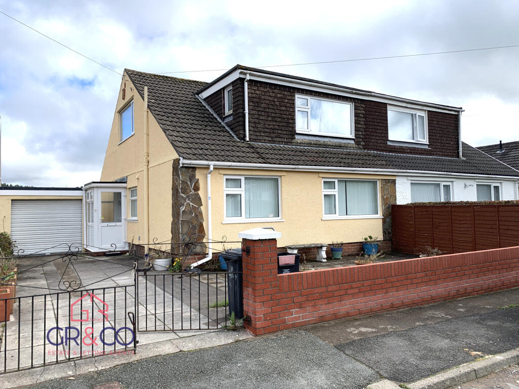 Main image of property: Maesglas, Tredegar, NP22