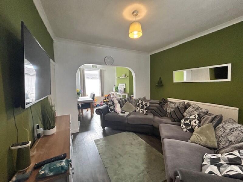 House in East Riding of Yorkshire. HU9 1HB, Kingston upon Hull - View 2