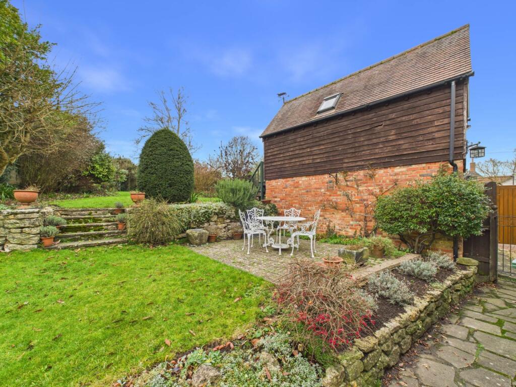 House in Long Crendon - More