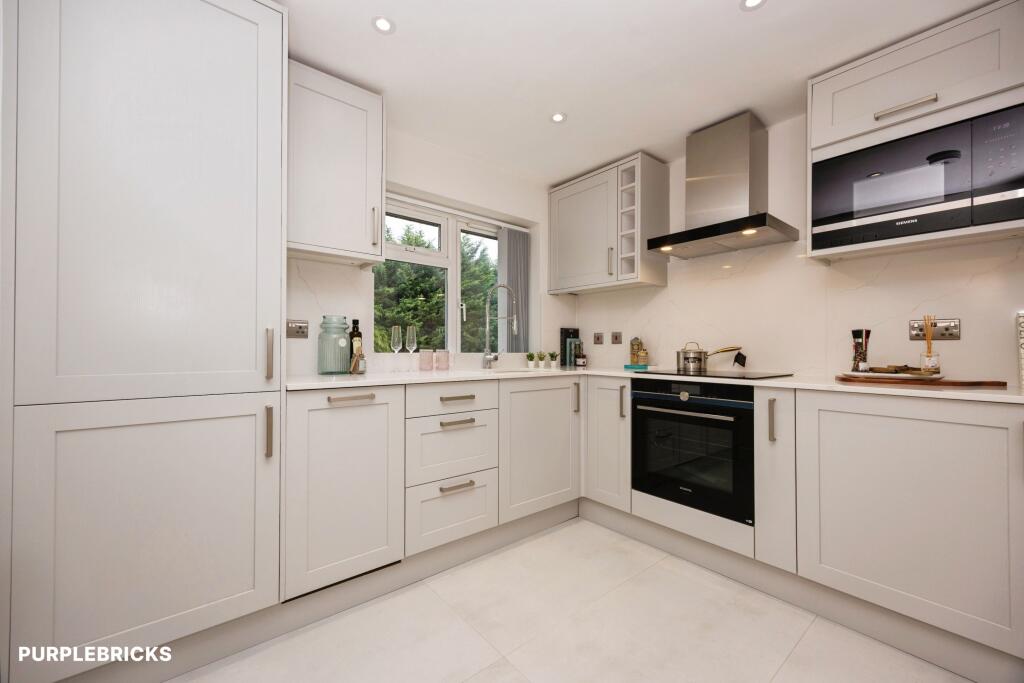 Apartment in East Hampshire, Bramshott and Liphook - View 5