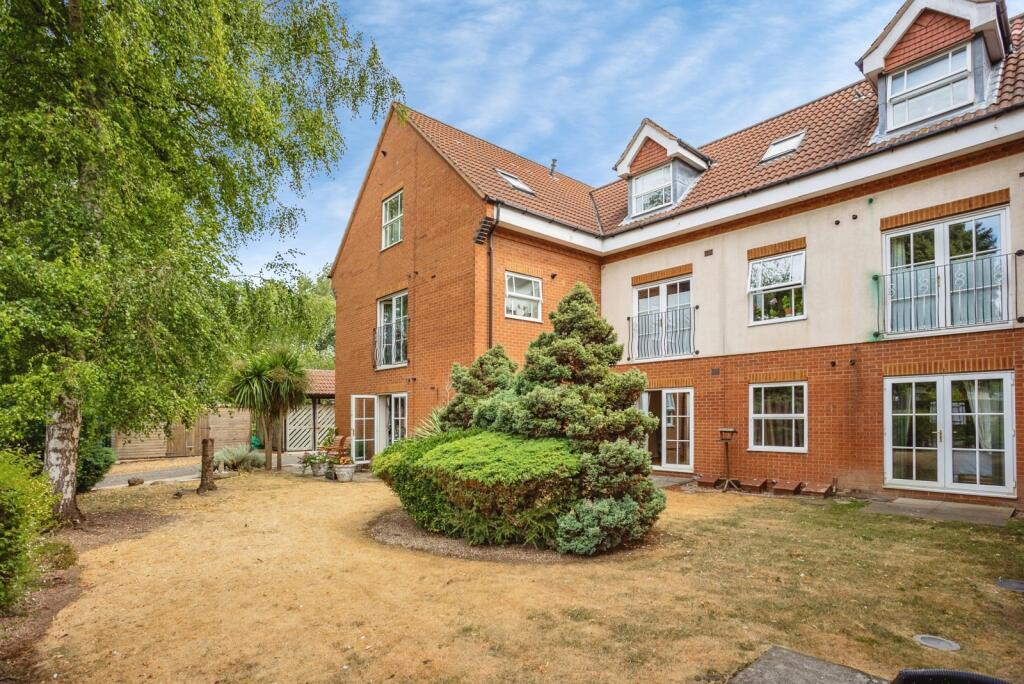 Main image of property: Moor Lane, Bingham, Nottingham, Nottinghamshire, NG13