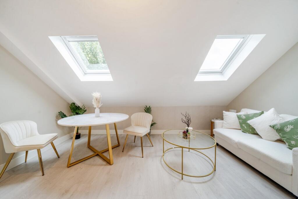 Apartment in London - View 5