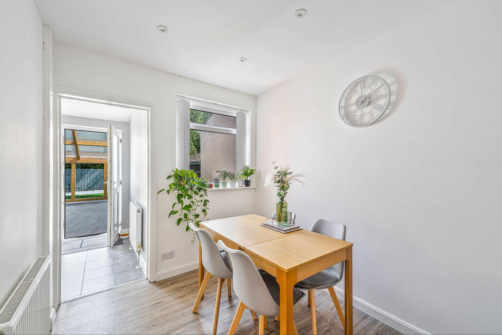 House in Weston-super-Mare, Milton - More