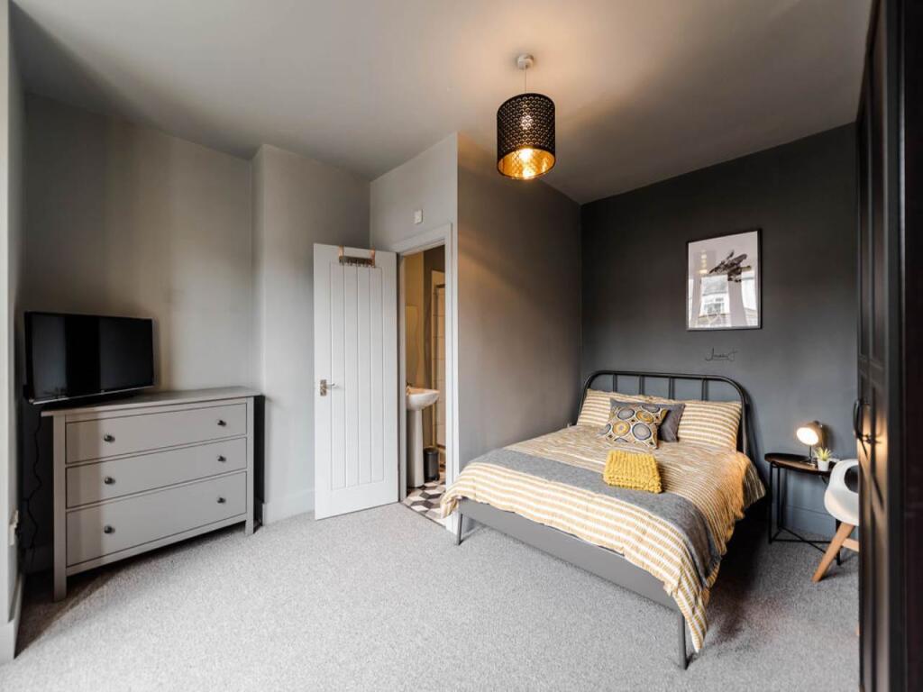 Main image of property: Rosemont Walk (Room 1), Bramley, Leeds