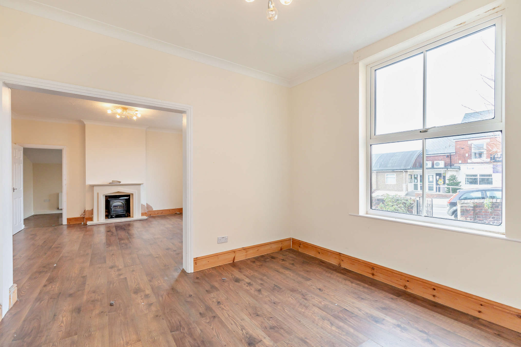 House in Chesterfield, Hollingwood, New Whittington - View 3