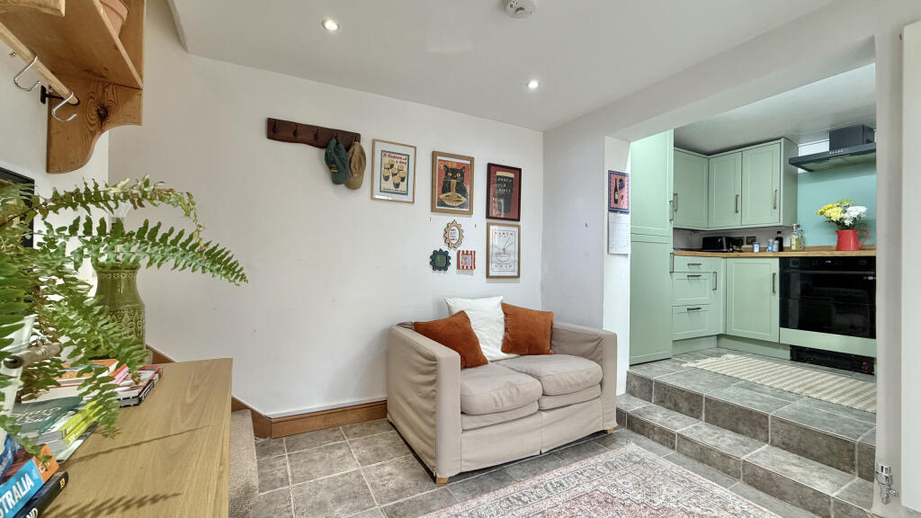 House in Taunton - View 5