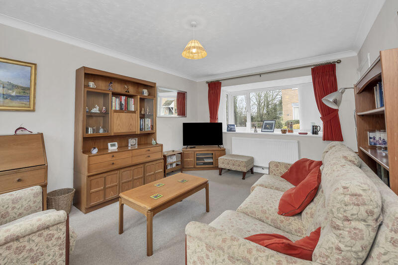 Layhill Close, Bury St. Edmunds photo 2