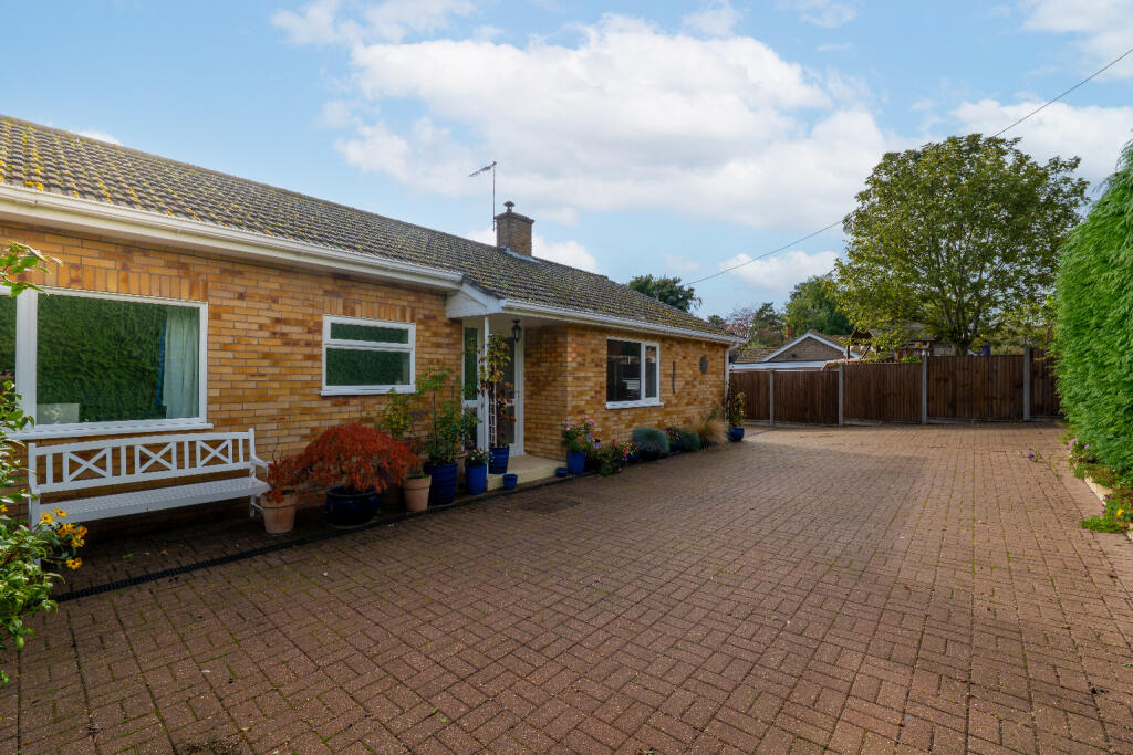 Edgefield Road, Briston photo 4