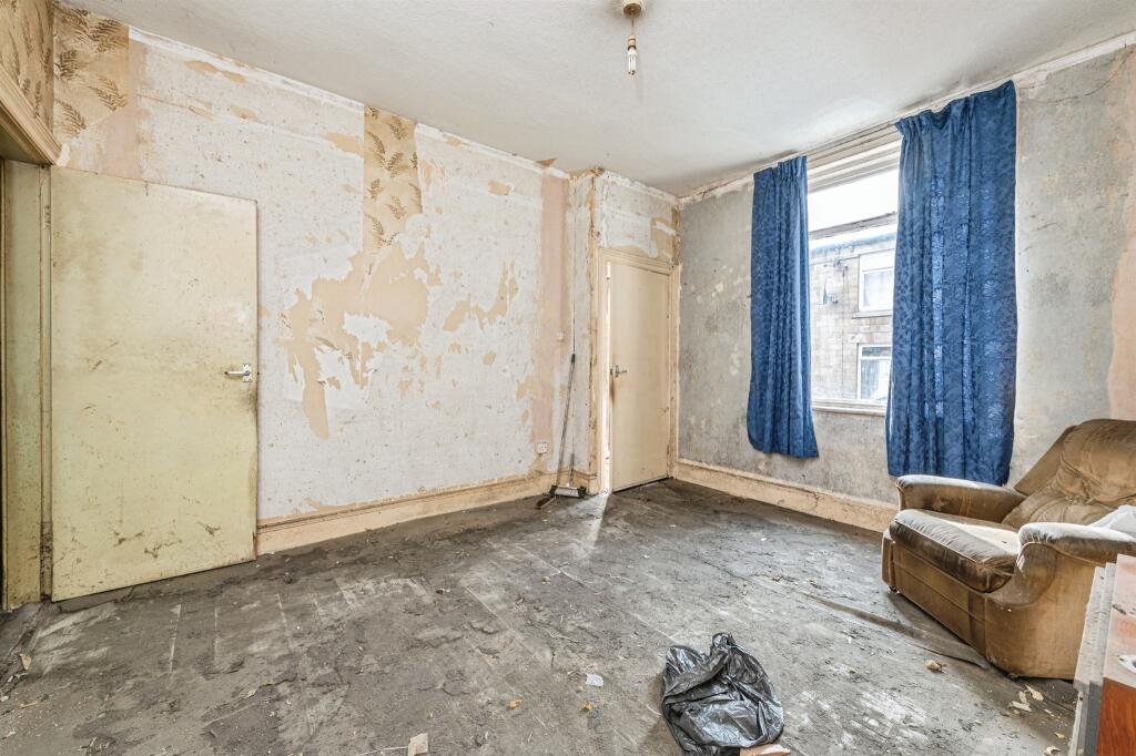 House in Kirklees, West Yorkshire - View 5