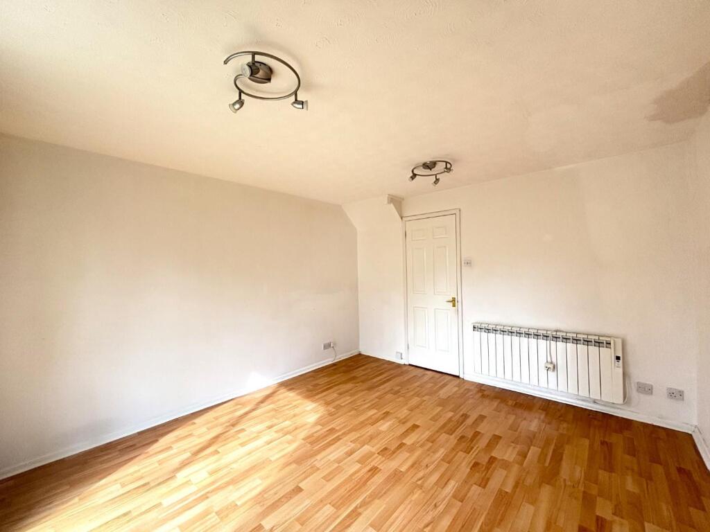 Chepstow Close, Stevenage photo 3
