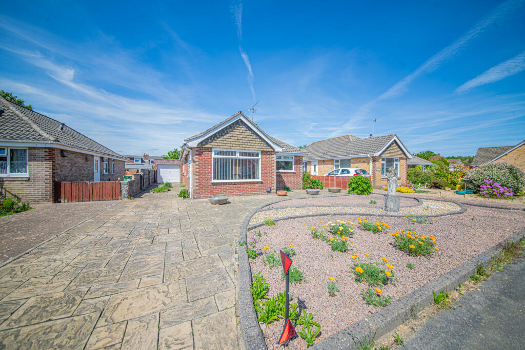 Main image of property: Hartley Close, Bishopstoke, Eastleigh, SO50