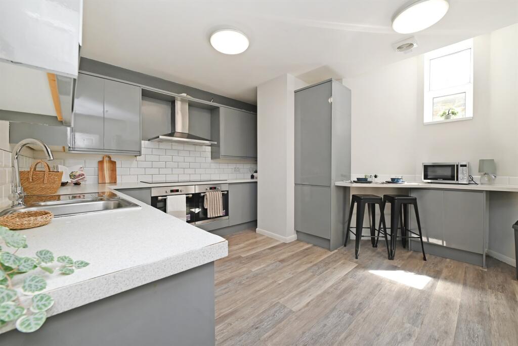 Apartment in Sheffield - View 2