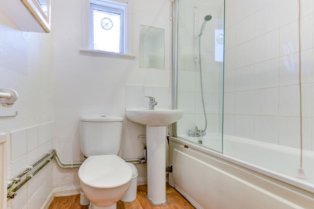 6 bedroom terraced house for rent