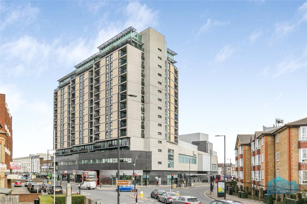 Main image of property: Kingsway, North Finchley, London, N12