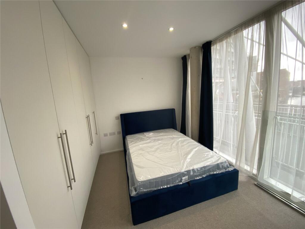 Apartment M1, Nottingham One, Entrance B, Canal Street, Nottinghamshire, NG1 - More