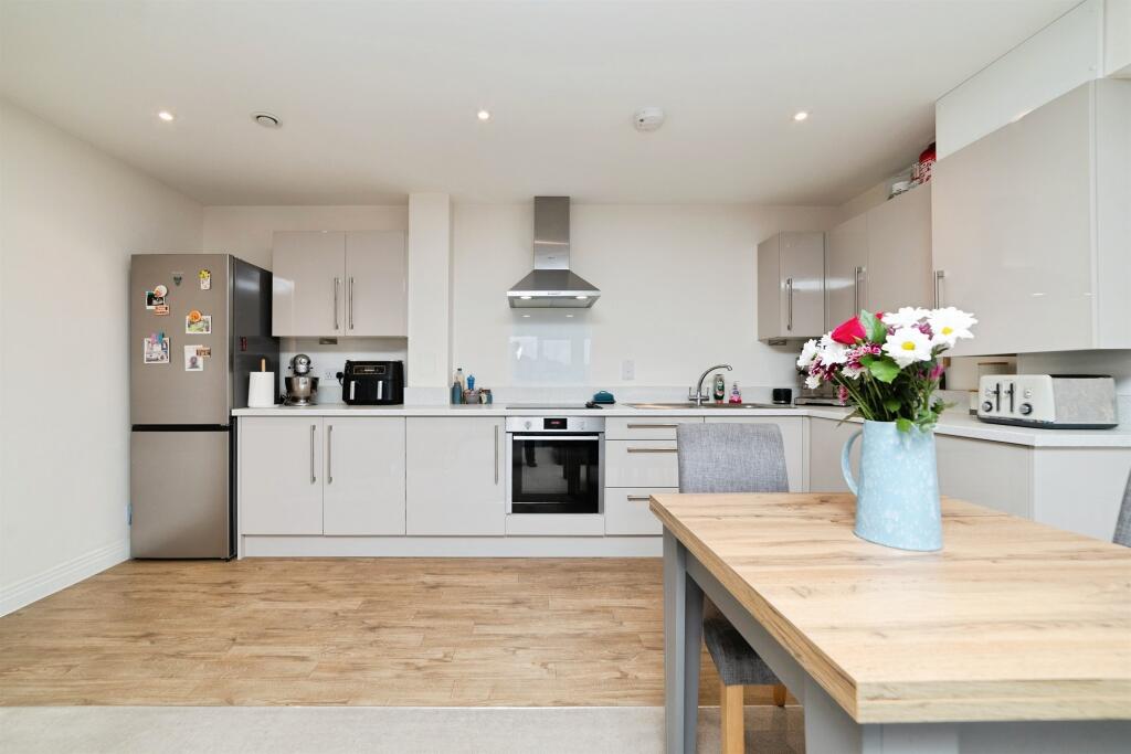 Apartment in Stevenage - More